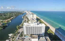 Трехкомнатные апартаменты в небоскребе прямо у океана в Майами-Бич, Флорида, США за 1 386 000 €