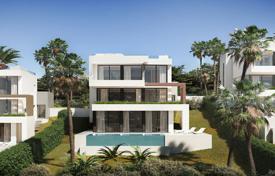 Новая трёхуровневая вилла с бассейном, садом и паркингом в Михасе, Малага, Испания за 780 000 €