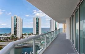 Белоснежная трехспальная квартира с видом на океан и центр Майами, Санни-Айлс-Бич, Флорида, США за $1 099 000