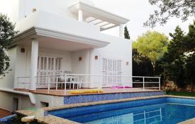 Трехэтажная белоснежная вилла недалеко от пляжа в Кала-д’Ор, Майорка, Испания за 3 950 € в неделю