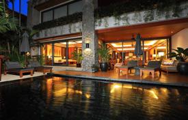 Просторная вилла с бассейном и панорамными видами в элитной резиденции, в 350 метрах от пляжа Камала, Пхукет, Таиланд за 1 683 000 €
