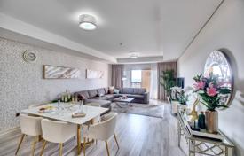Уютные апартаменты с видом на море в резиденции с бассейном и собственным пляжем, Пальма Джумейра, Дубай, ОАЭ за 2 200 € в неделю