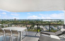 Комфортабельные апартаменты с видом на океан в резиденции на первой линии от пляжа, Бал Харбор, Флорида, США за $1 650 000