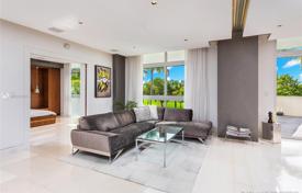 Стильные апартаменты «под ключ» с видом на поле для гольфа в Майами-Бич, Флорида, США за $995 000