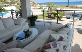 Шикарная вилла с 5 спальнями в заповеднике Алагади на берегу моря за 1 807 000 €