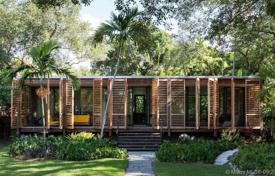 Уютный коттедж с задним двором, зоной отдыха и садом, Майами, США за $1 780 000