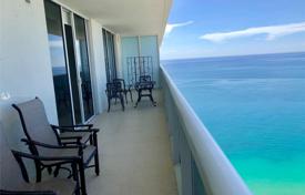 Меблированные трехспальные апартаменты в шаге от пляжа, Халландейл Бич, Флорида, США за 825 000 €