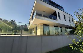 Современные апартаменты с большой террасой и садом, Хевиз, Венгрия за 330 000 €
