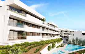 Четырехкомнатные апартаменты с террасой в резиденции с бассейнами, Эстепона, Испания за 254 000 €