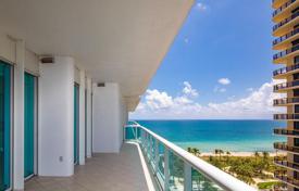 Уютные апартаменты с видом на океан в резиденции на первой линии от пляжа, Бал Харбор, Флорида, США за $999 000