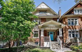 Дом в городе в Олд Торонто, Торонто, Онтарио,  Канада за C$2 107 000