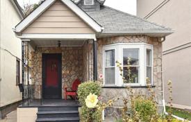 Дом в городе в Олд Торонто, Торонто, Онтарио,  Канада за C$1 144 000