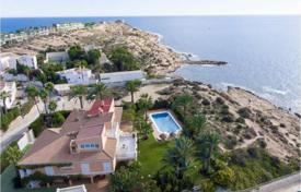 Великолепная вилла с бассейном, садом и парковкой на берегу моря в Сан-Хуан‑де-Аликанте, Испания за 3 800 000 €