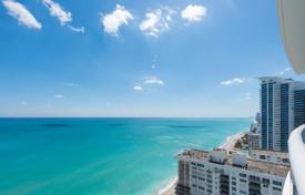 Светлые апартаменты с видом на океан в резиденции на первой линии от пляжа, Холливуд, Флорида, США за $1 302 000