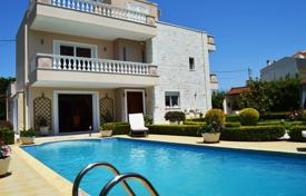 Вилла с бассейном и садом недалеко от пляжа, Анависсос, Греция за 3 900 € в неделю