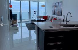 Современные апартаменты с видом на океан в резиденции на первой линии от пляжа, Санни Айлс Бич, Флорида, США за $820 000