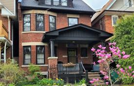 Дом в городе в Олд Торонто, Торонто, Онтарио,  Канада за C$2 452 000