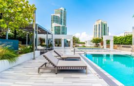Четырехспальный дизайнерский пентхаус с видом на океан в Майами-Бич, Флорида, США за 6 489 000 €