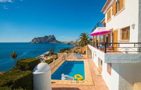 Современная вилла с бассейном и видом на море рядом с пляжем, Кальп, Испания за 3 300 € в неделю