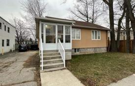 Дом в городе в Этобико, Торонто, Онтарио,  Канада за C$1 761 000