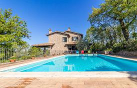 Фермерский дом с бассейном и парком, Баски, Италия за 690 000 €