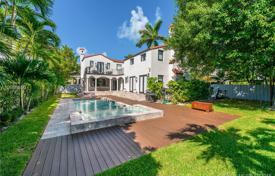 Просторная вилла с частной набережной, причалом, открытым бассейном, террасами и видом на океан, Майами-Бич, США за $3 249 000