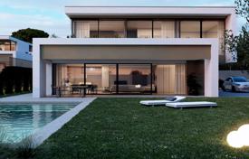 Трёхэтажная вилла с бассейном, садом и паркингом всего в 100 м от озера, Монига-дель-Гарда, Брешиа, Италия за 1 400 000 €