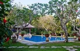 Вилла Waru Garden Residence в окружении роскошного сада за $6 600 в неделю