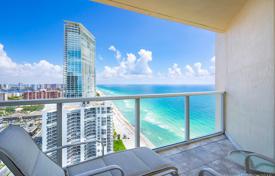 Светлые апартаменты с видом на океан в резиденции на первой линии от пляжа, Санни Айлс Бич, Флорида, США за $850 000