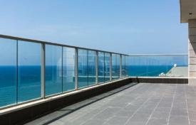 Двухэтажная квартира с террасой и видом на море в Нетании, Израиль за $3 200 000