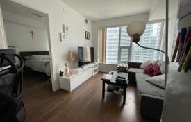Квартира на Йорк-стрит, Олд Торонто, Торонто,  Онтарио,   Канада за C$851 000