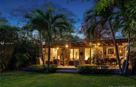 Уютный коттедж с патио и террасой, Майами-Бич, США за $1 299 000