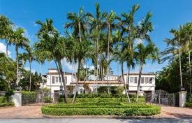 Роскошная вилла с патио, бассейном, причалом, балконами и видом на океан, Майами-Бич, США за $8 500 000
