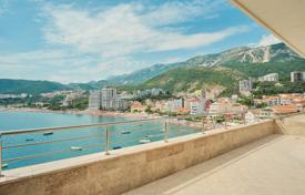 Меблированный пентхаус с парковкой, террасой, зимним садом и видом на море, Рафаиловичи, Черногория за 850 000 €