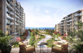 Новый жилой комплекс рядом с пристанью для яхт, в резиденции с бассейнами, конным клубом, ресторанами, Стамбул, Турция за От $700 000