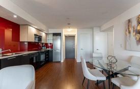 Квартира на Cапреол Коурт, Олд Торонто, Торонто,  Онтарио,   Канада за C$845 000