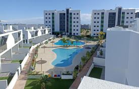 Четырехкомнатные апартаменты в закрытой резиденции, в 300 метрах от пляжа, Торре де ла Орадада, Испания за 299 000 €