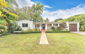 Дом в городе в Юге Майами, США за $950 000