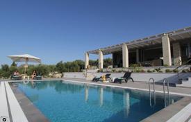 Вилла с бассейном и оливковой рощей рядом с пляжем в Ханье, Крит, Греция за 1 250 000 €
