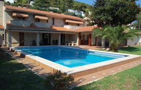 Вилла с видом на море с садом, бассейном и гаражом, 100 метров от пляжа, Бланес, Жирона, Испания за 4 600 € в неделю
