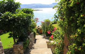 Вилла с видом на море, частным садом в Бодруме за $1 182 000