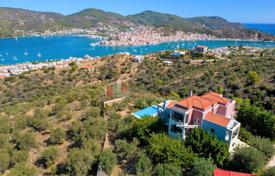 Трёхуровневая вилла с бассейном, оливковой рощей, фруктовым садом и панорамными видами в Галатасе, Пелопоннес, Греция за 1 590 000 €