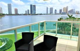 Современные апартаменты с видом на океан в резиденции на первой линии от набережной, Авентура, Флорида, США за $749 000