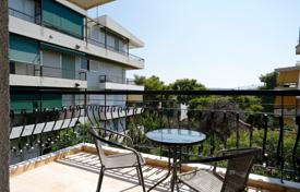 Светлая квартира с балконом в 300 метрах от моря, Варкиза, Греция за 210 000 €