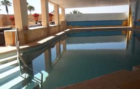 Вилла класса люкс с бассейном, садом и видом на море в 500 метрах от пляжа, Сан-Евгенио, Испания за 3 100 € в неделю
