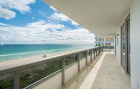 Элитные апартаменты с видом на океан в резиденции на первой линии от пляжа, Майами-Бич, Флорида, США за 4 480 000 €