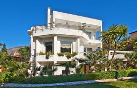 Первоклассная трехэтажная вилла в 500 м от песчаного пляжа, Лагонисси, Аттика, Греция за 3 500 € в неделю