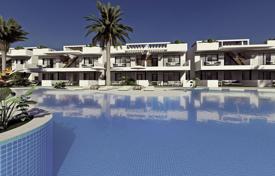 Новая квартира с видом на море рядом с полем для гольфа в Финестрате, Аликанте, Испания за 300 000 €