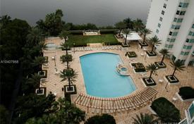 Меблированная дизайнерская квартира с видом на океан в Авентуре, Флорида, США за 1 485 000 €