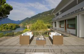 Вилла на озере Комо, Италия за 8 800 € в неделю